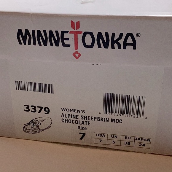 Minnetonka Women’s Alpine Sheepskin Moc Chocolate Size 7 - Picture 6 of 6